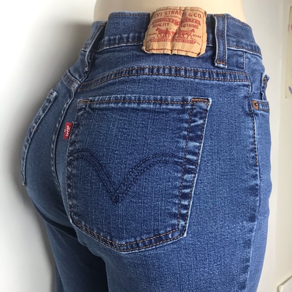 Levi's Denim - 🌲2/$20 Levi’s 512 Perfectly Slimming Jeans 26P